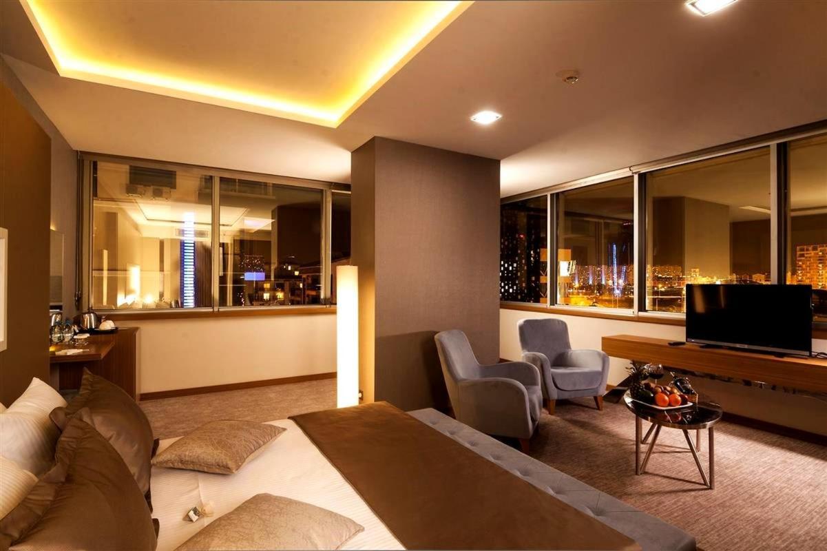 Majura Hotel Business Izmir Eksteriør billede